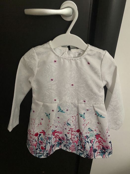 Hăinuțe pentru fetițe