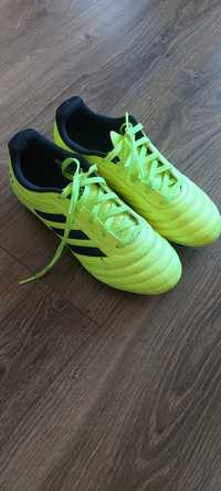 Обувки за футбол