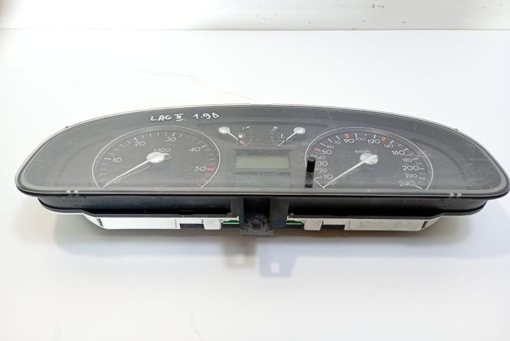 Ceasuri bord 8200170314 Renault Laguna a 2-a generatie