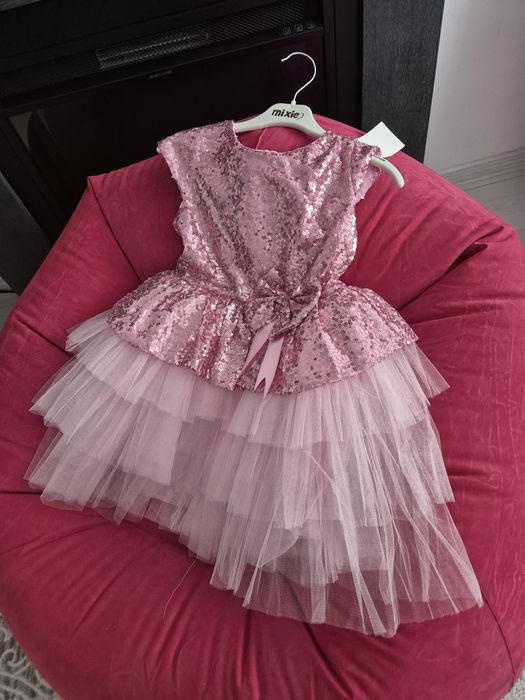 NOUA rochita paiete tul 3 4 ani