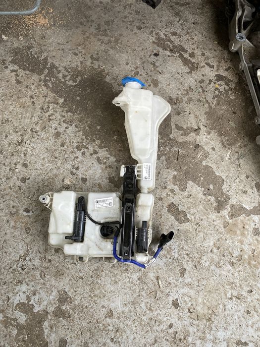 Vas spalator parbriz motorase spalator audi s3 8v 2019