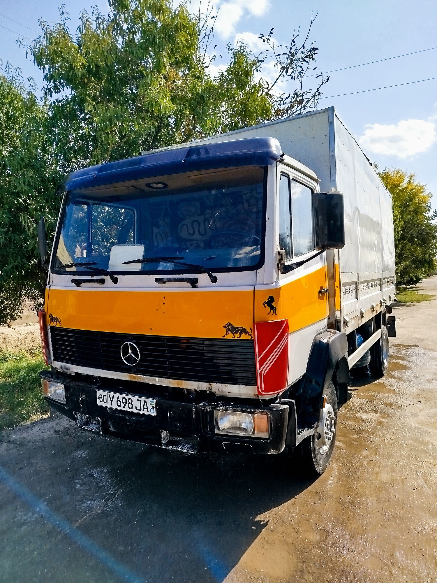 Mercedes benz tezda sotiladi