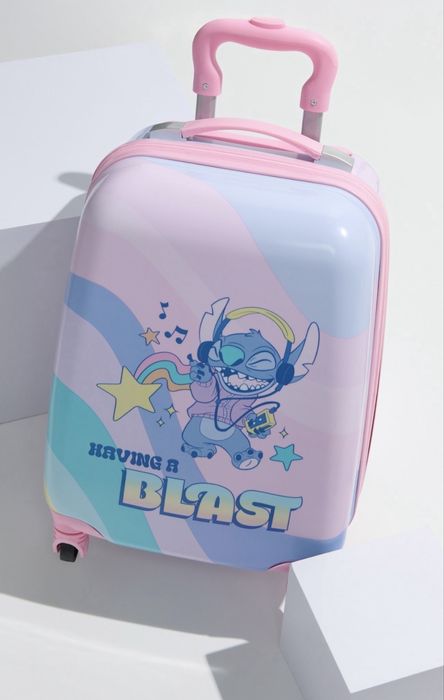 Нов Детски куфар с колелца Stitch и комплект органайзери Стич