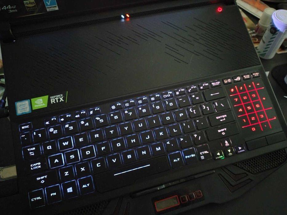 ASUS Zephyrus S15 Intel i7 9750H, 24GB RAM, 1TB SSD, 15", RTX 2070