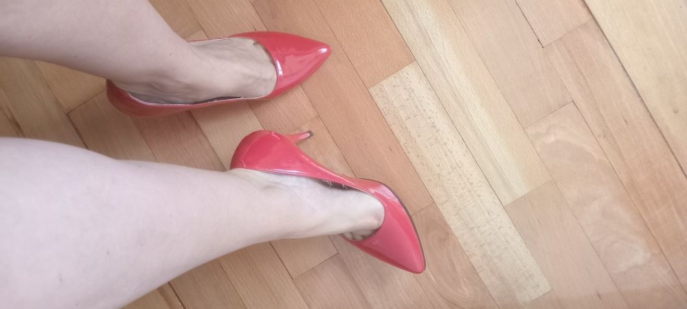 Pantofi piele lac roșii