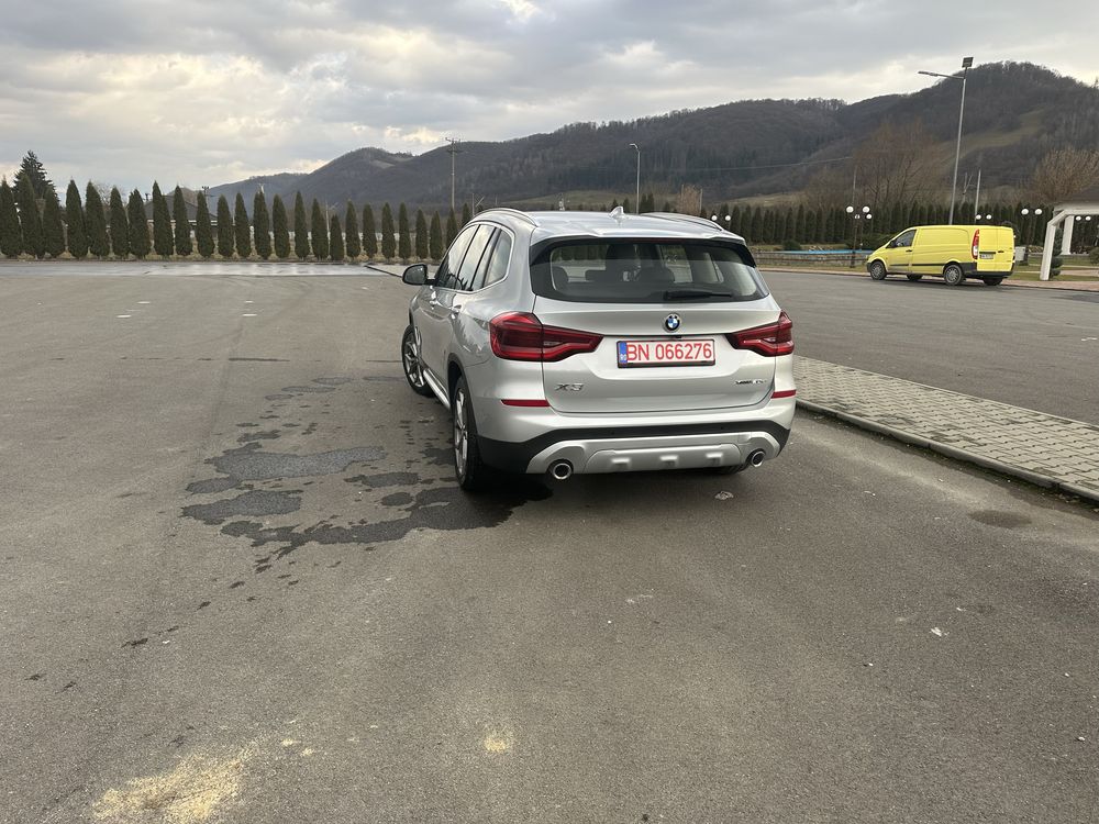 BMW X3 an 2019 masina este fulll