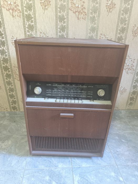 Радио грамофон ретро