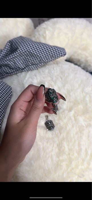 Серебрянный комплект с камнями