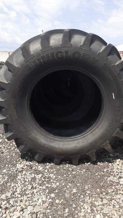 Cauciucuri 650/75R32 noi 172A8 Radiale pentru Combina Case