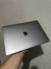 MacBook Air M1 13 inch