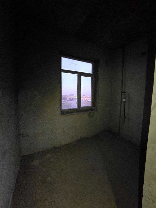 1 хоналик  квартира  4 этаж,  кирпичный дом, северный  24-25 автобаза