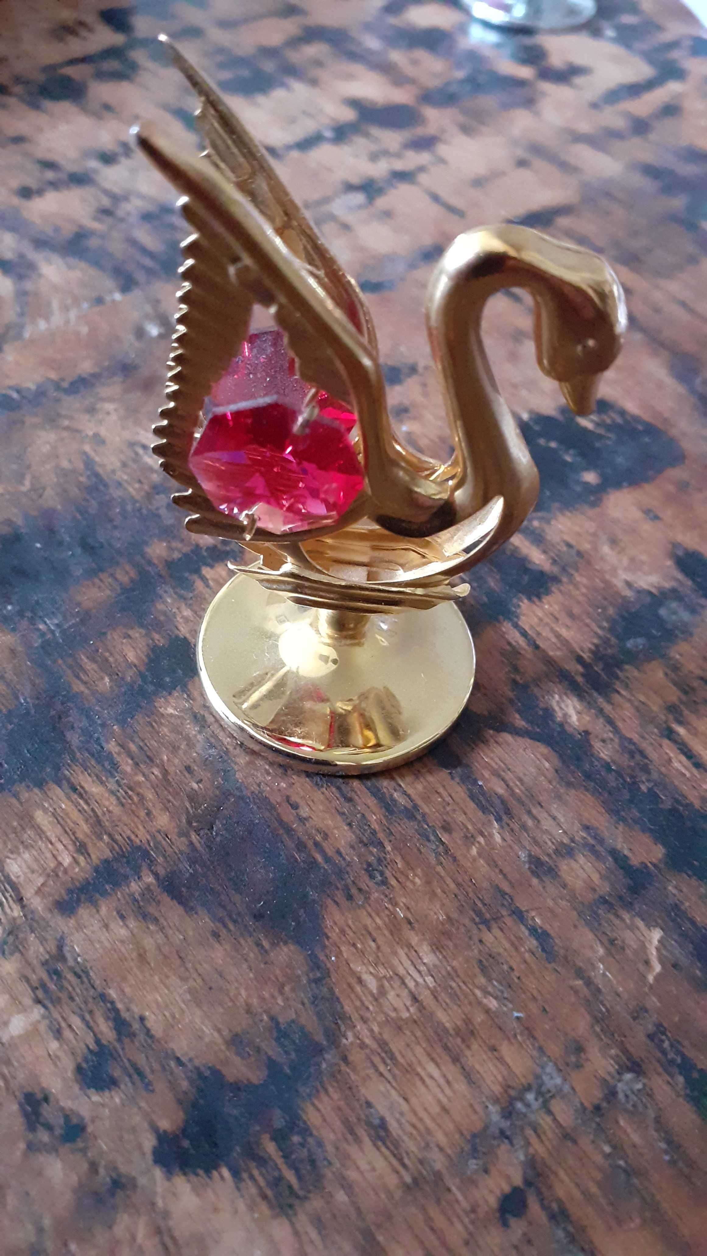 метален декоративен лебед CRYSTOCRAFT антикварен Swarovski кристали
