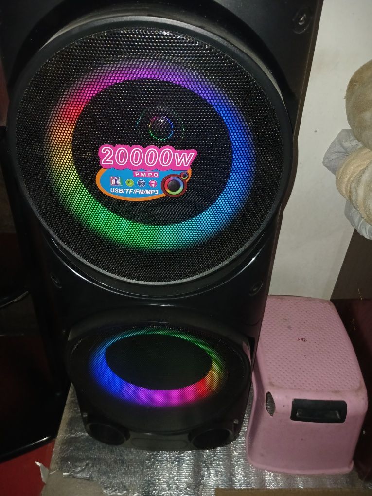 Karoke Kalonka yangi BASS SUPER. 2 ta mikrafoni va 1 ta pulti