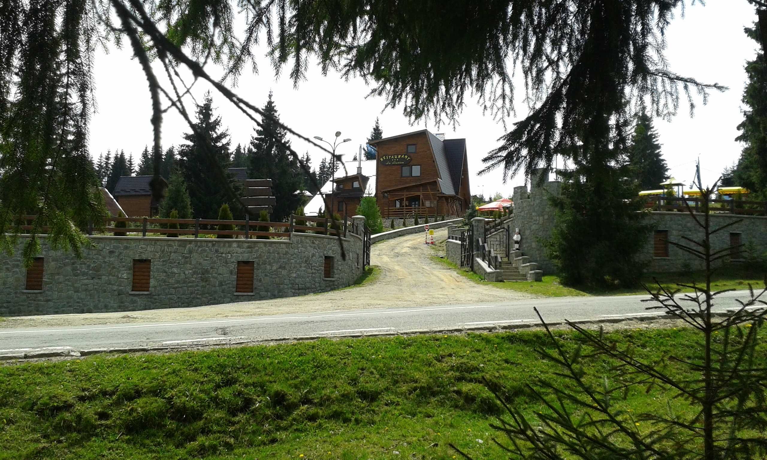 Vand complex turistic restaurant/pensiune La Bunicu in Belis