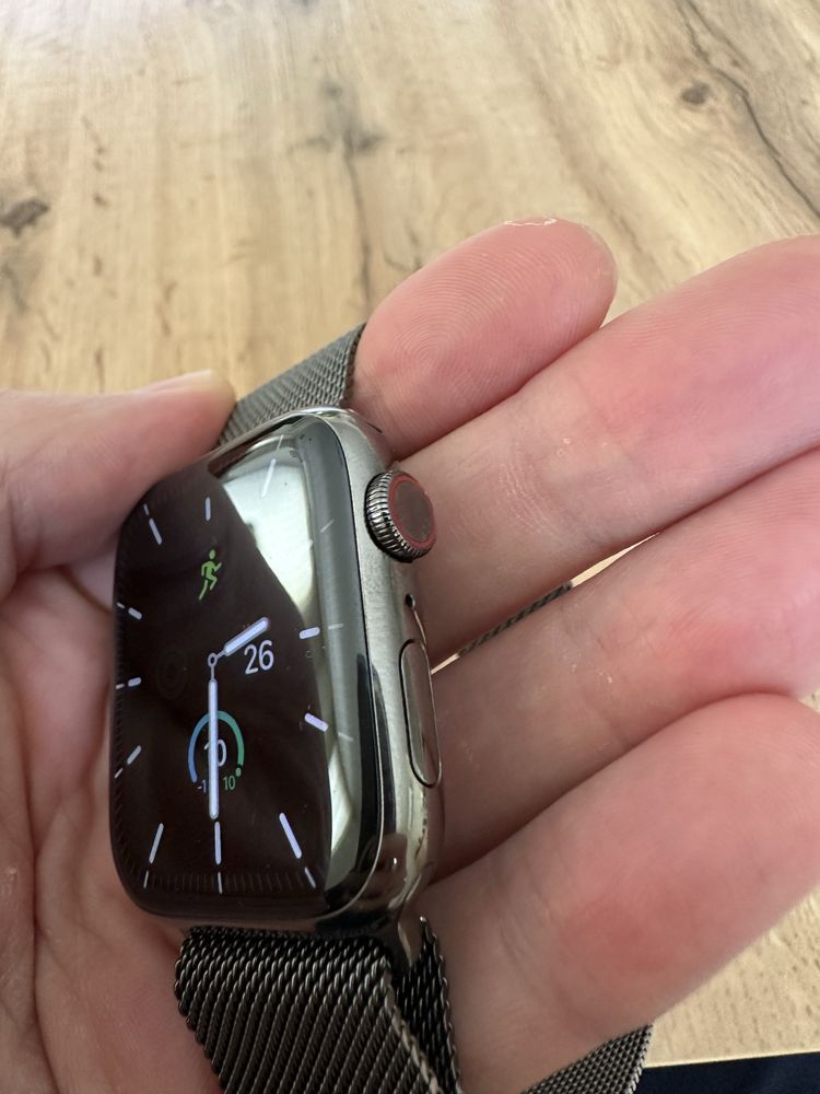 Apple Watch Series 8 45mm Graphite Stainless Steel Cellular