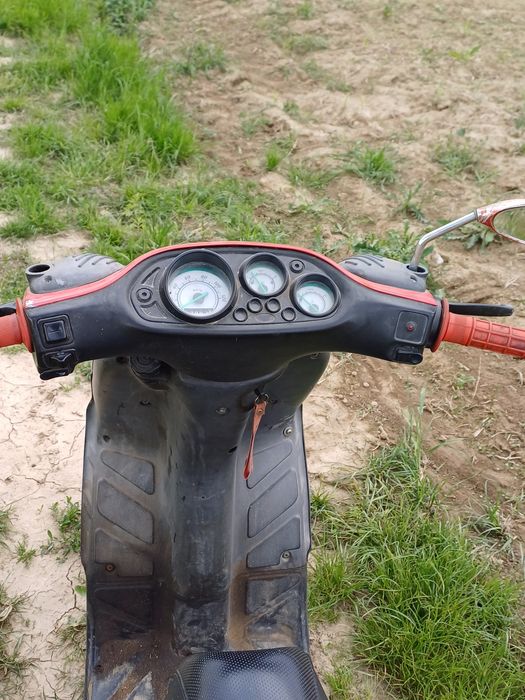Vând scuter piaggio nrg