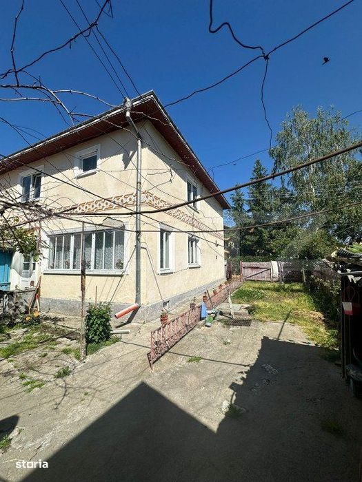 Casa ultracentrala , 200mp, teren 450 mp , Radauti