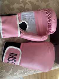 Женские боксерские перчатки