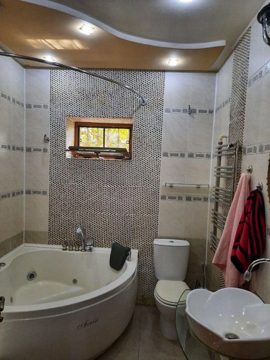 НОВОМОСКОВСКАЯ ул(15-горбольница)! Риэлтор! Дешёвая цена!!!