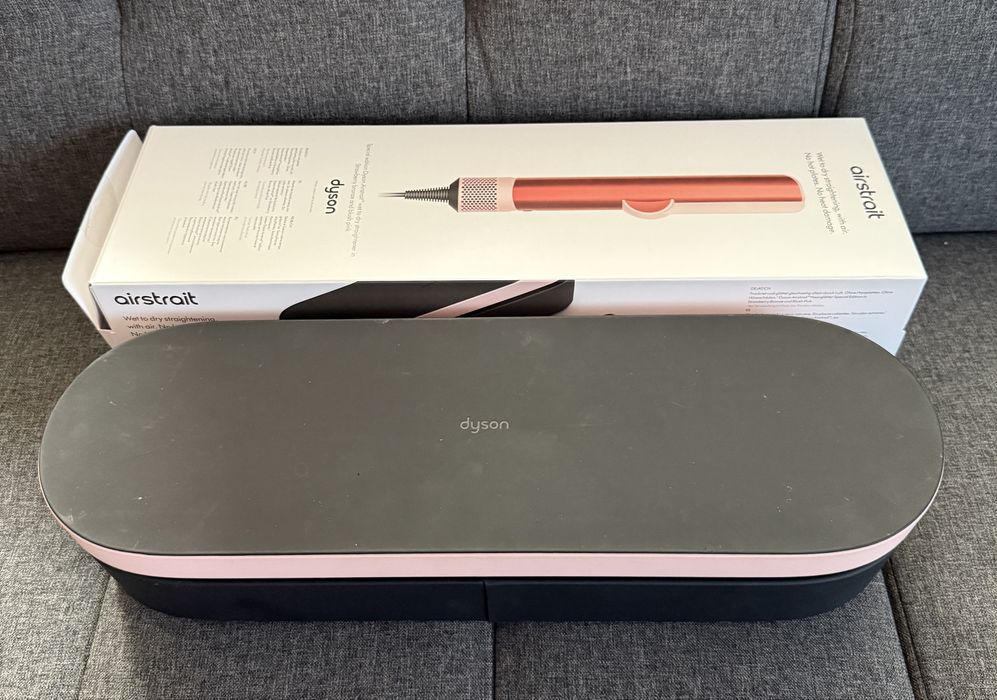Dyson Airstrait Strawberry bronze and blush pink