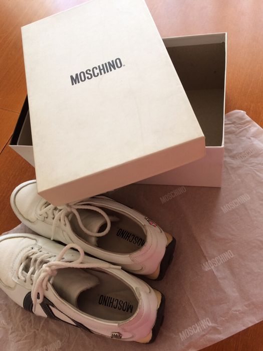 Обувки Moschino