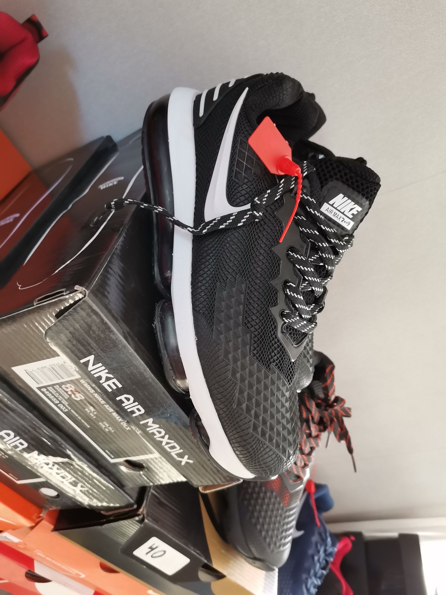 ГОЛЯМО НАМАЛЕНИЕ! Мъжки маратонки Nike-air-max-2019 40 / 41 номер