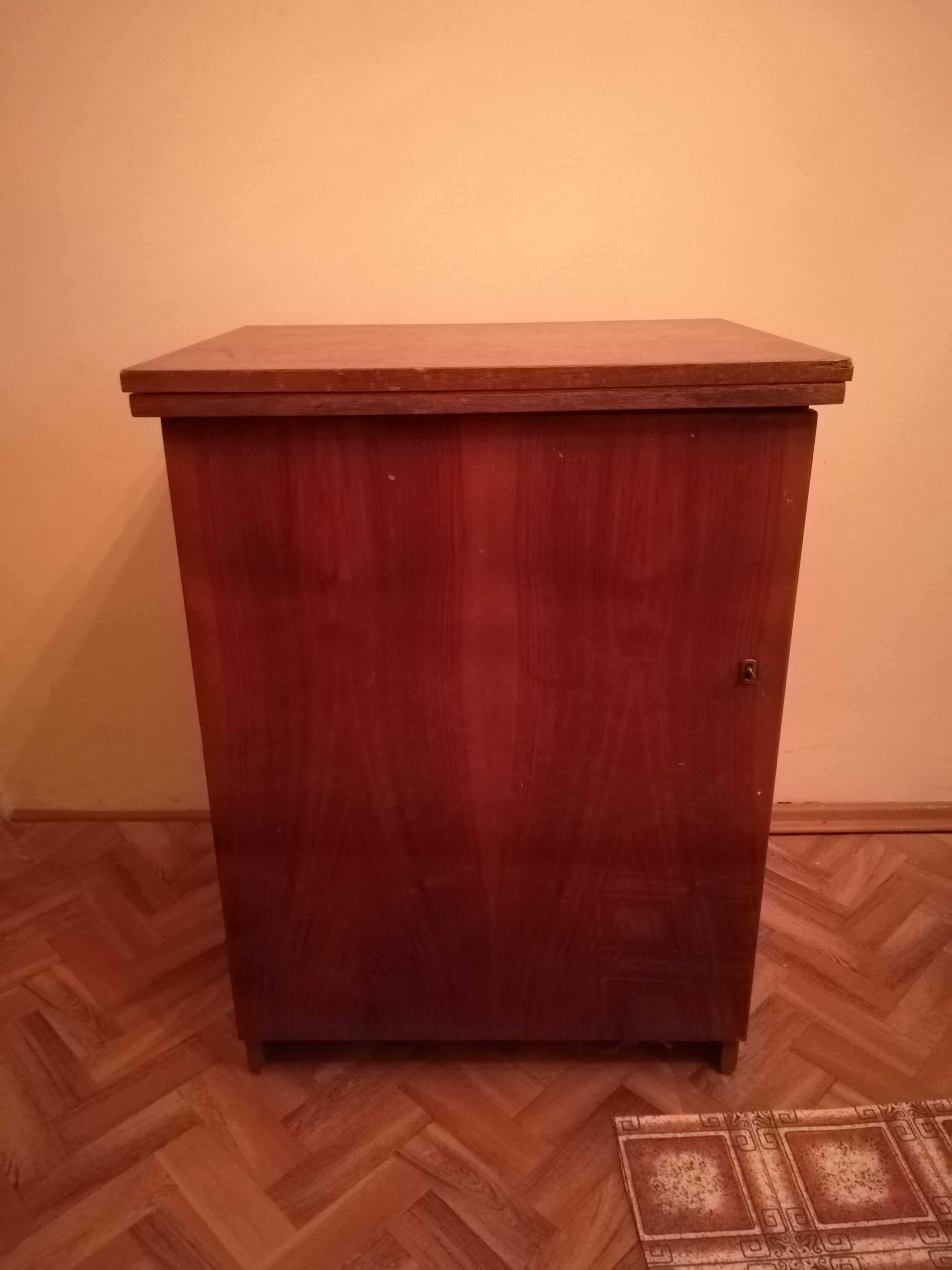 Продавам стара шевна машине KOHLER