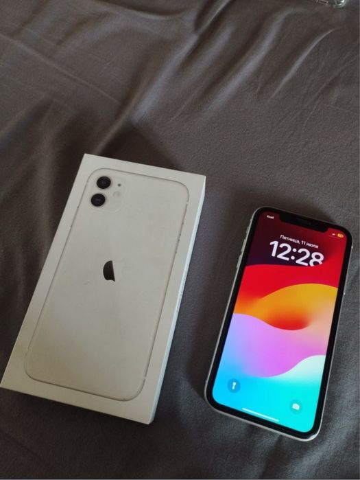 Продам телефон Айфон 11 64Gb