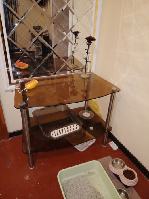 Стол в хорошем состоянии