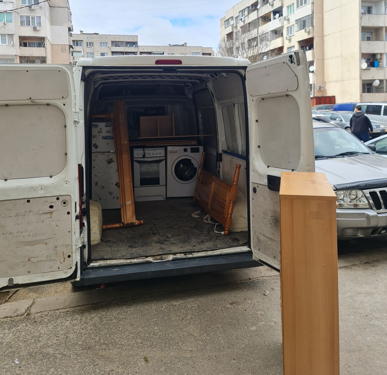 Транспортни и хамалски услуги