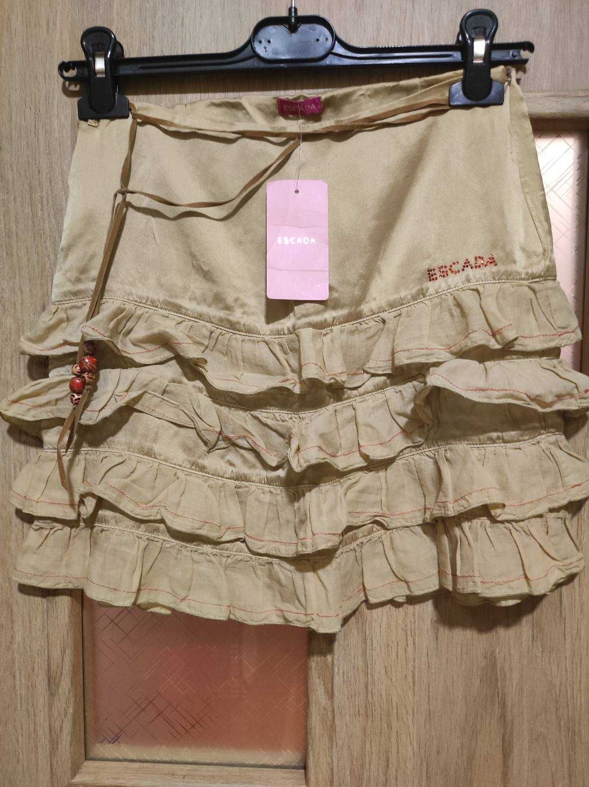 Оригинална детска пола на Escada от коприна