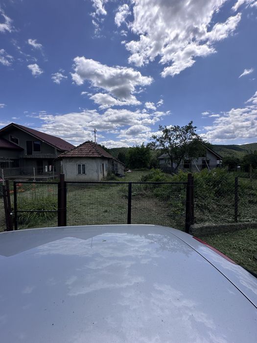 Casa batraneasca + teren Mierea