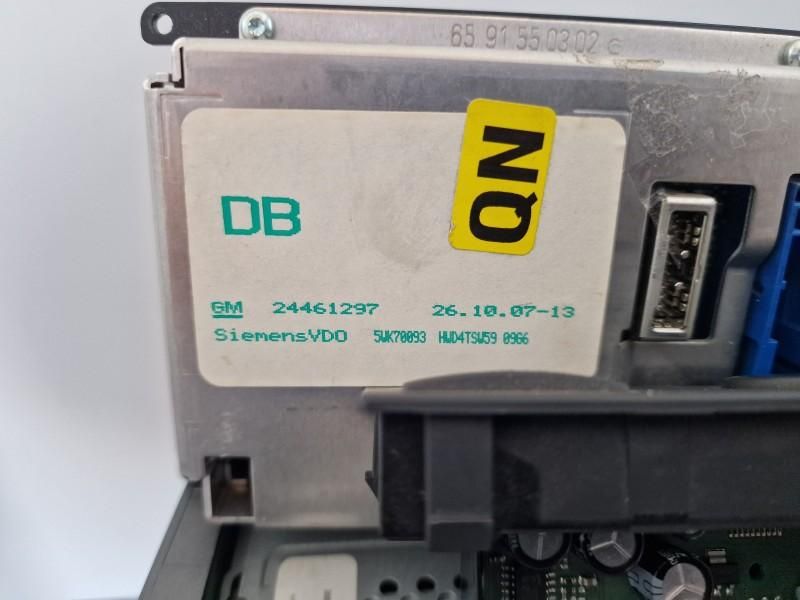 Navigatie CD 70 NAVI display si tuner audio Opel Vectra C facelift