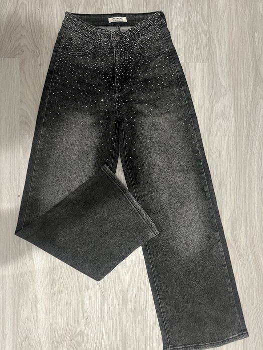 Дамски дънки с камъчета