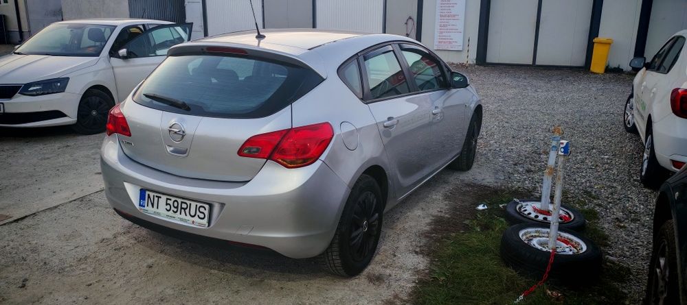 Vand Opel Astra J