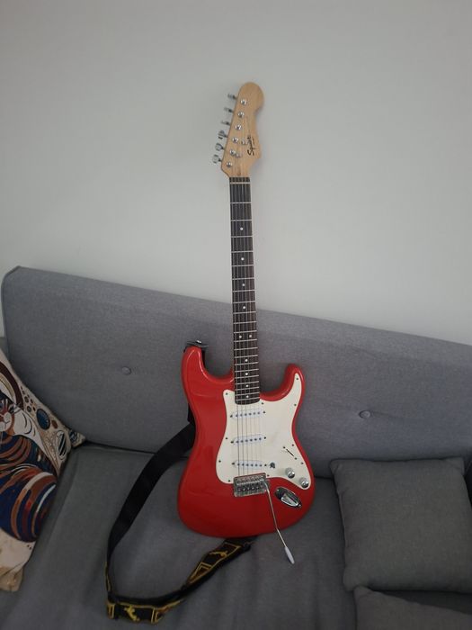 Squer bullet stratocaster by fender отстроенный б/у самовывоз