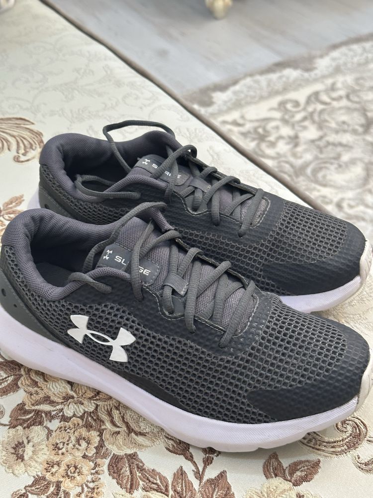 Мъжки оригинални маратонки UNDER ARMOUR