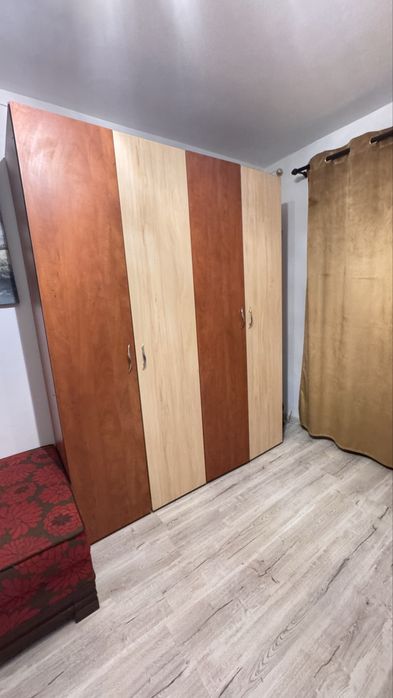 Vand mobila bucatarie/masa/scaune/living