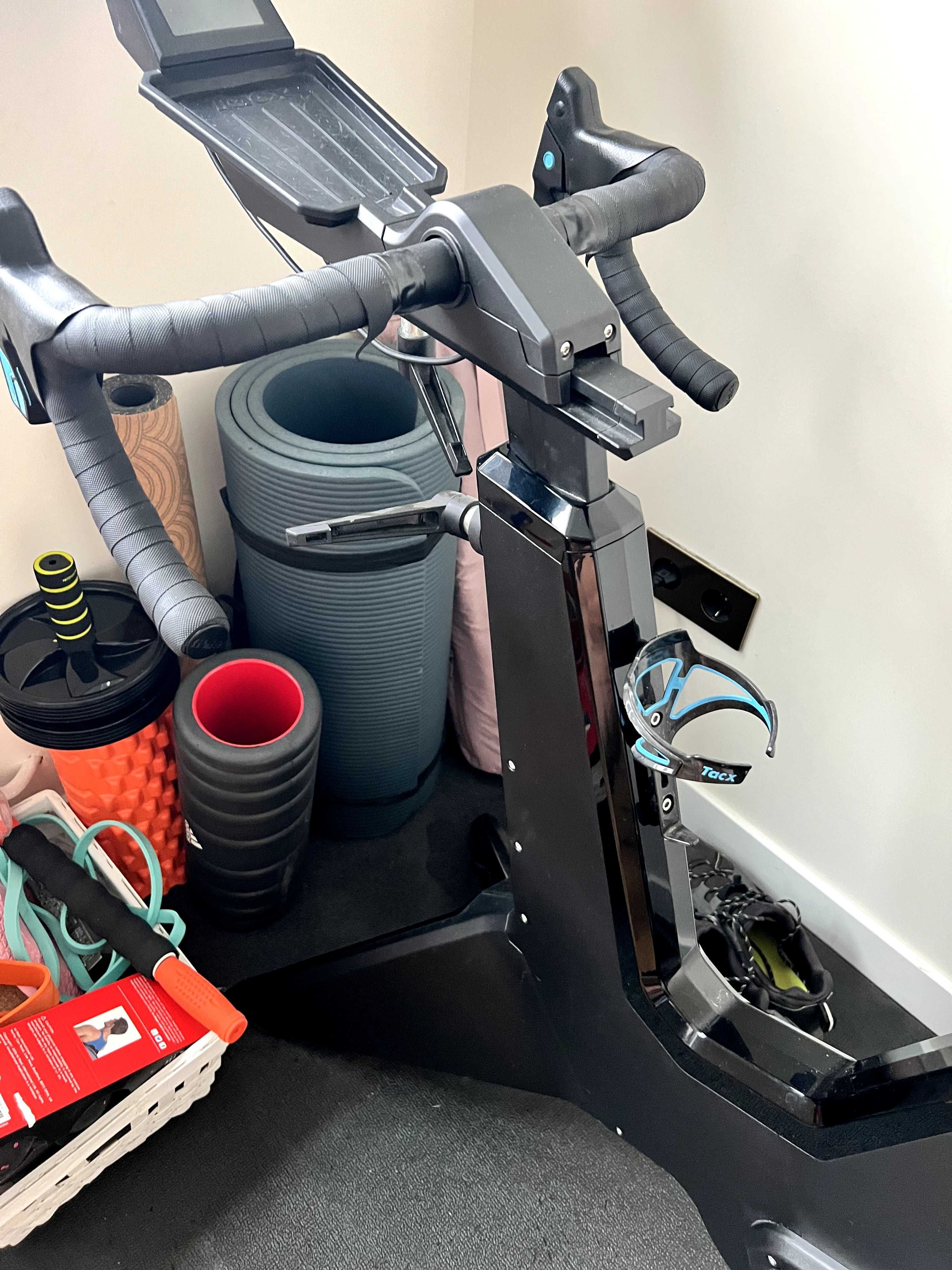 Велотренажор Tacx Neo Smart Bike