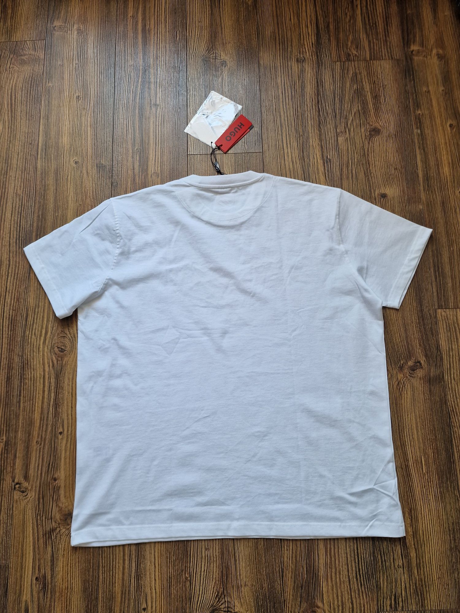 Страхотна мъжка голям размер тениска HUGO BOSS  размер 3XL/ 4XL/ 5XL