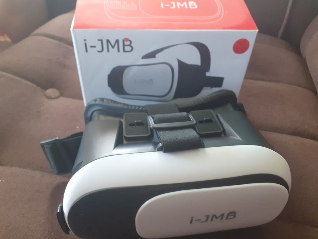 Продавам VR очила