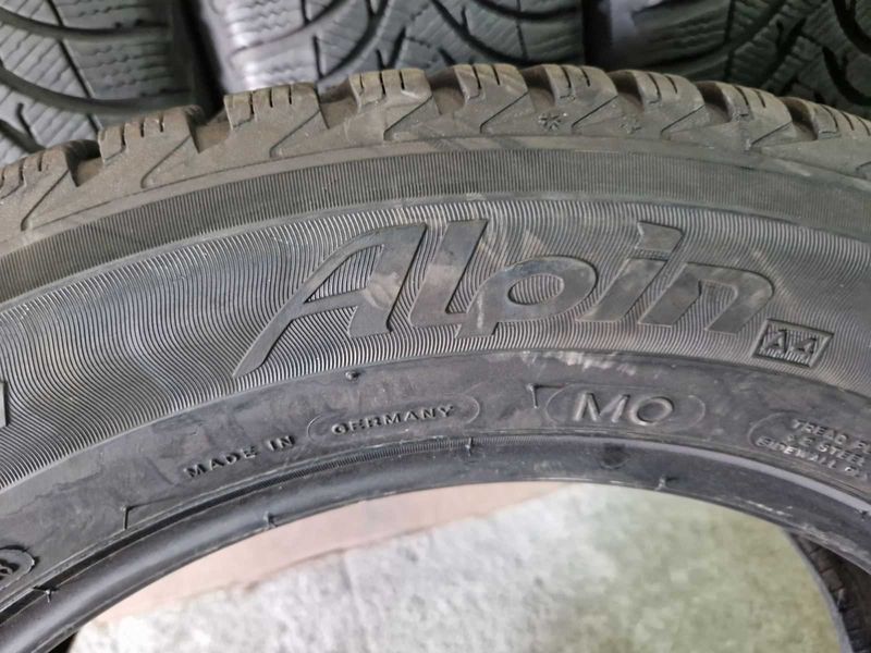 4 Michelin R17 215/60
зимни гуми DOT1118