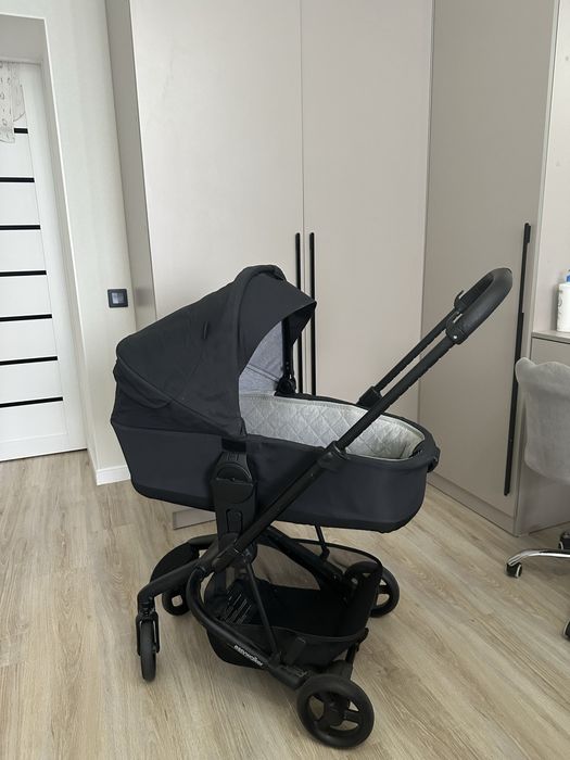 Продам коляску 2 в 1 easywalker