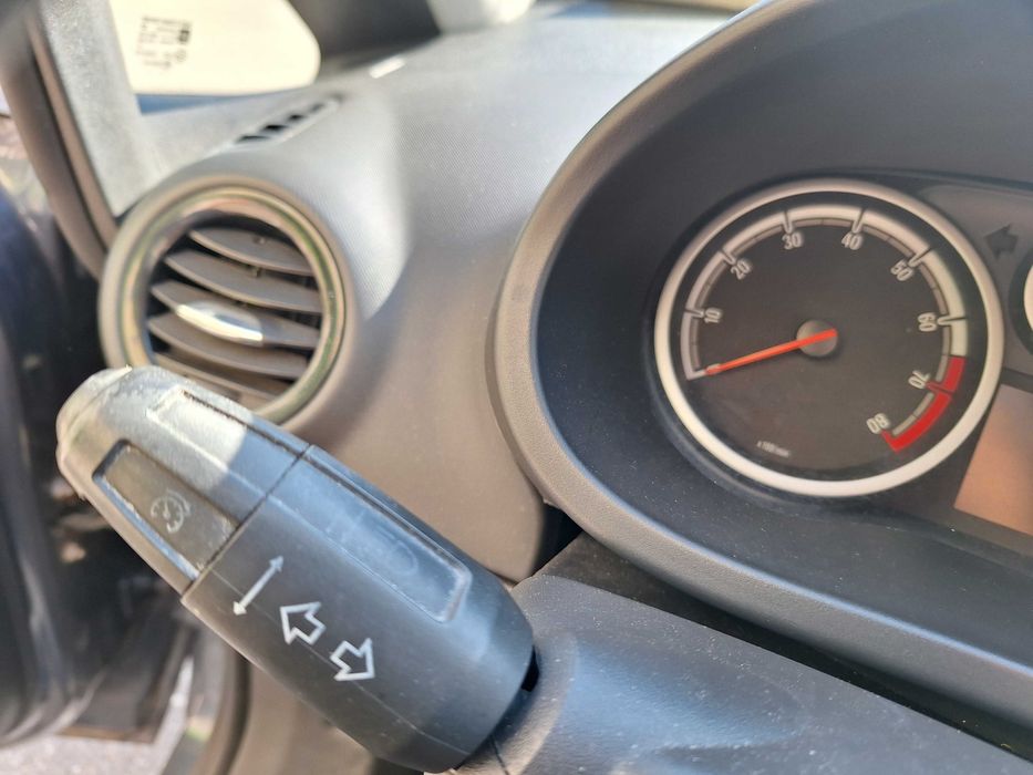 De vanzare Opel Corsa D 1.4 benzina