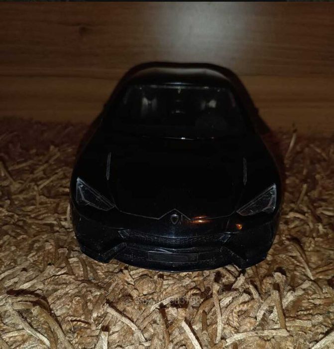 Детска количка Lamborghini Urus 1:16 SUV.