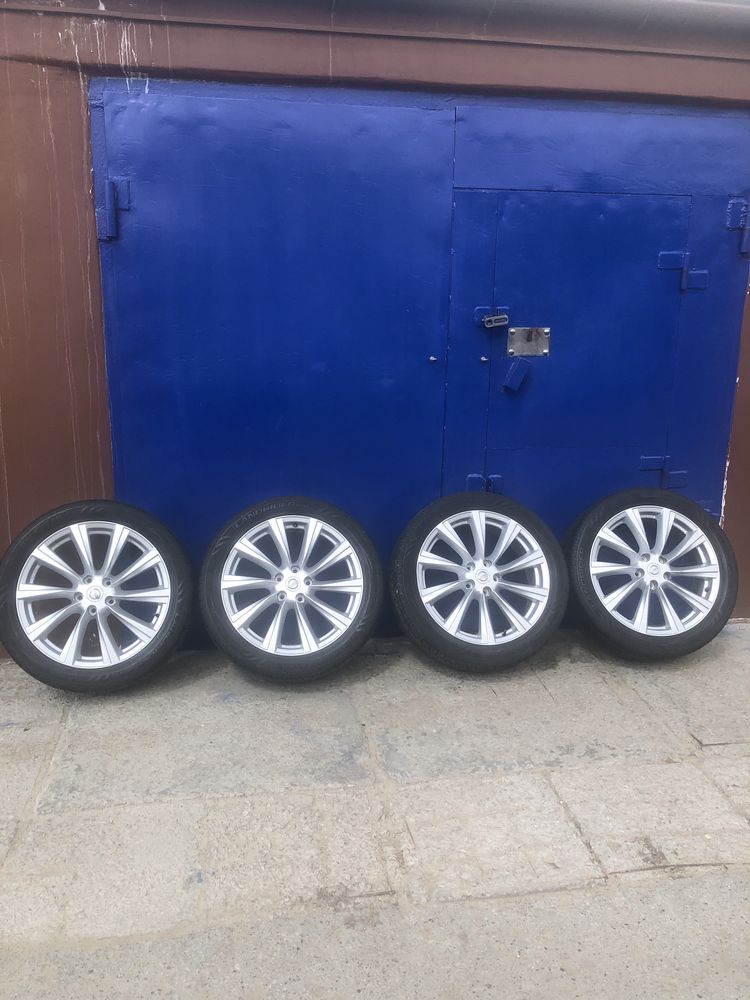 Продам автошины с дисками