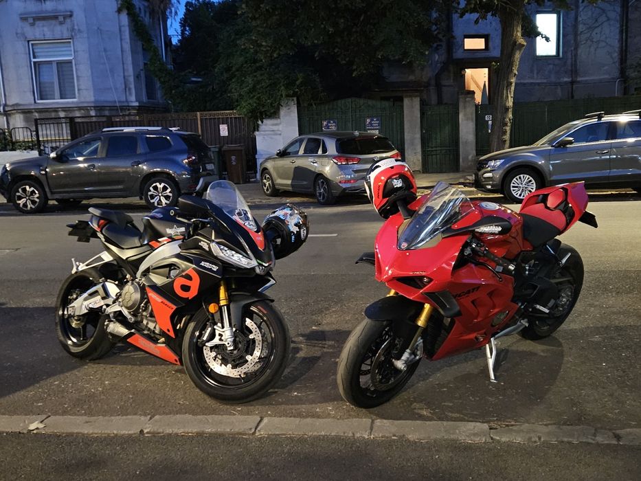 Motocicleta Aprilia RS660
