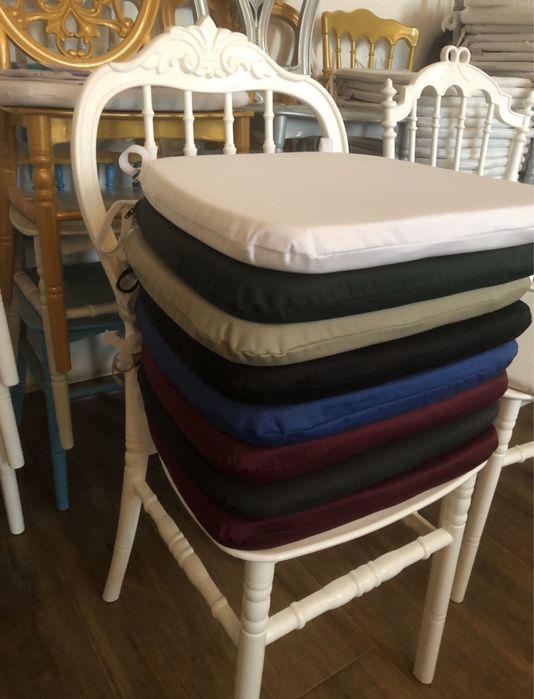 Fete/Fata De Masa Evenimente / Huse Perne Scaune Chiavari