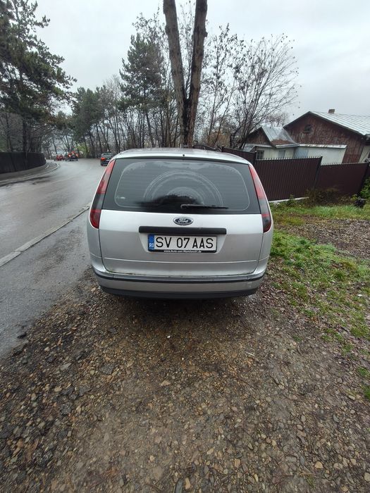 Vând Ford focus 2