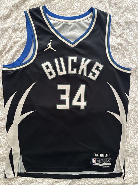 Maieu jordan baschet bucks NBA XL